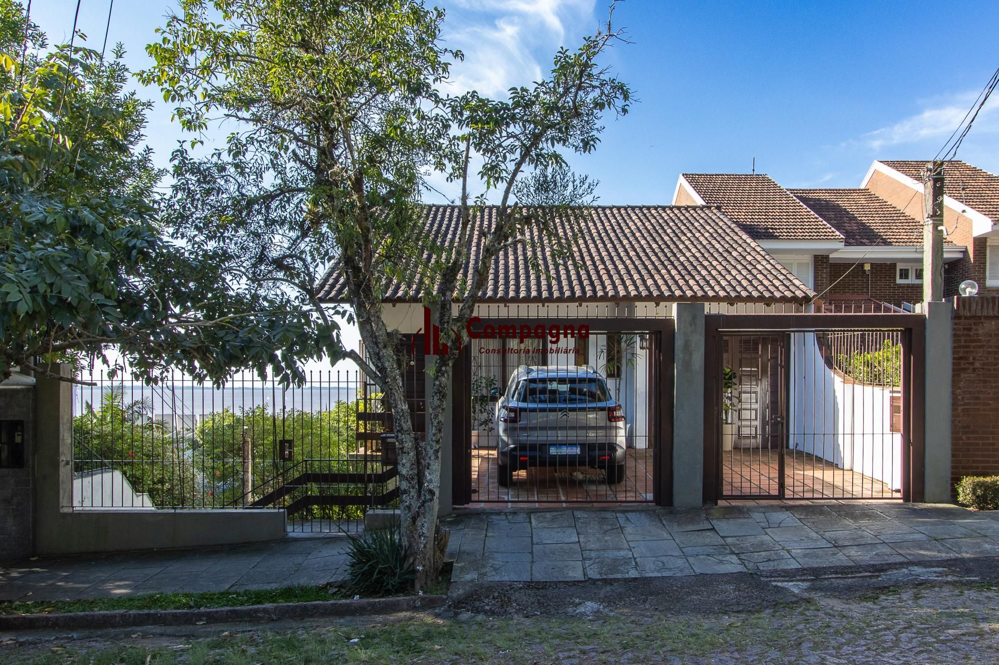 **Casa de 05 dormitórios, 03 suítes, 06 Banheiros, com 315,10m² privativos na Vila Conceição, Porto Alegre, RS** — foto 2