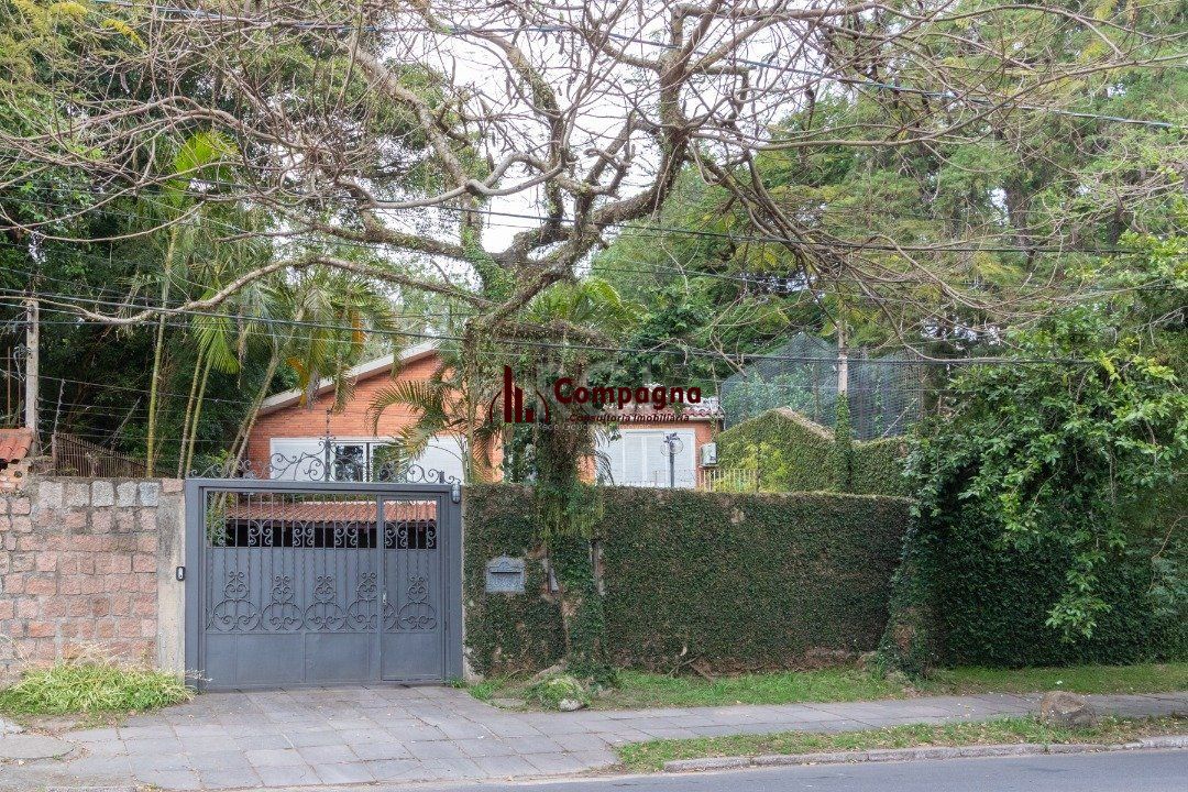 Casa para Venda - 300m², 4 dormitórios, sendo 2 suites, 4 vagas - Vila Assunção