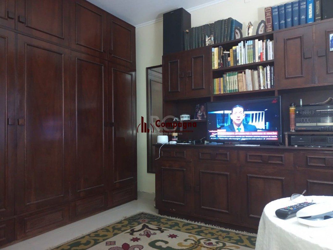Casa para Venda - 220m², 3 dormitórios, sendo 1 suites, 1 vaga - Camaquã — foto 5