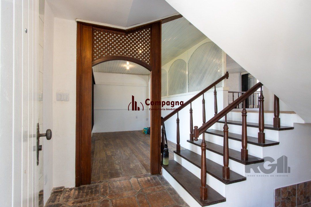 Casa para Venda - 337m², 3 dormitórios, sendo 1 suites, 3 vagas - Cristal — foto 3