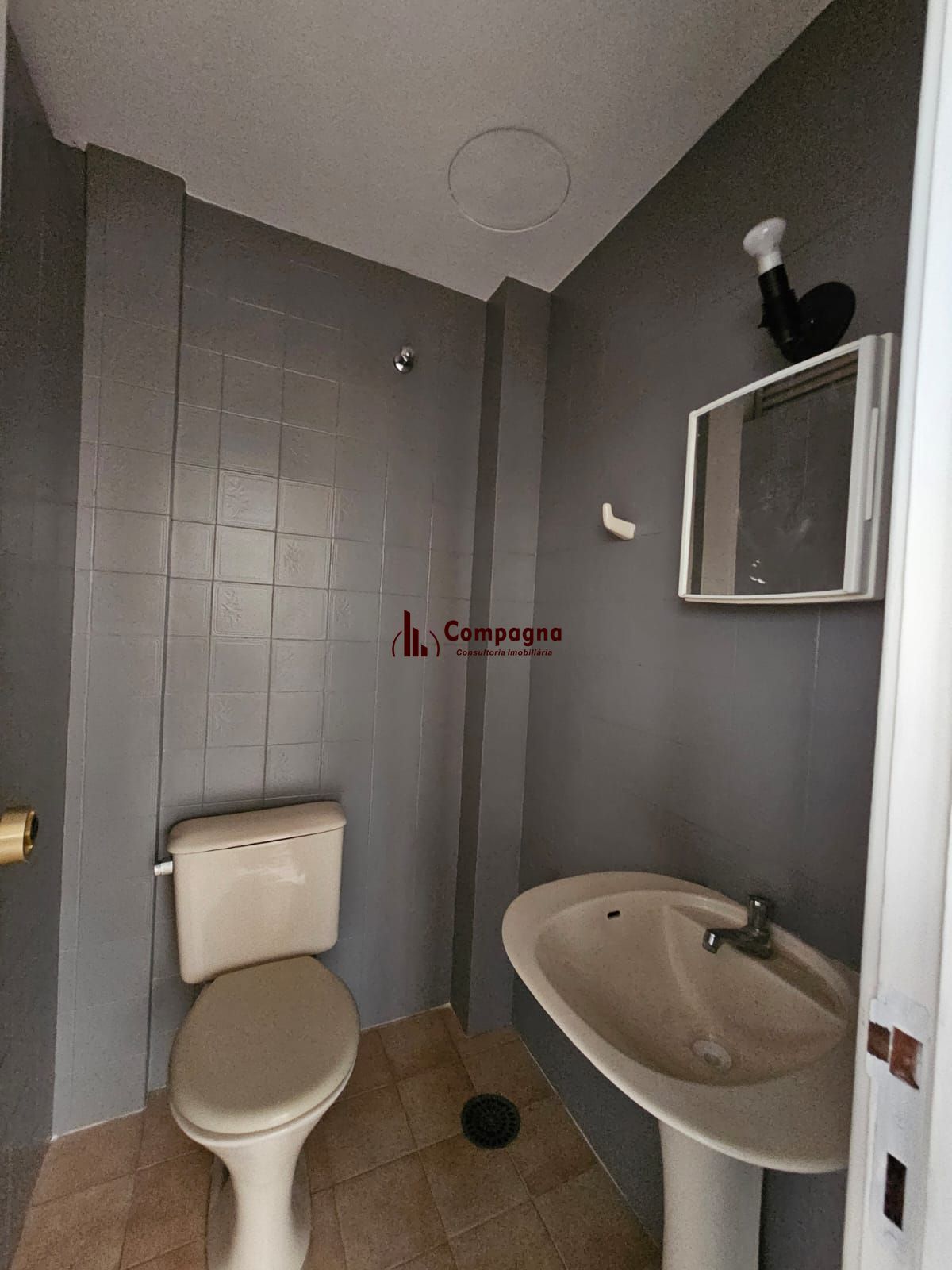 Sala comercial na Dona Laura — foto 5