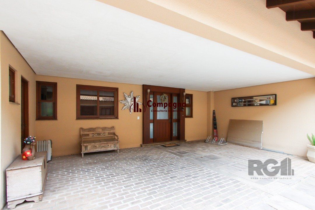 Casa com 327m² de área privativa, oferecendo 3 dormitórios, sendo 3 suítes — foto 4
