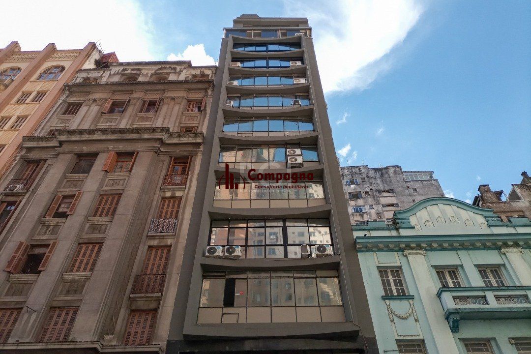 Sala em andar inteiro com 157,44  privativos