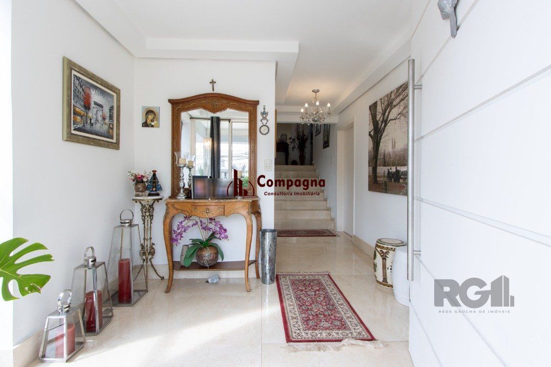 Casa em condominio . com 6 suites, sendo 3 suítes master com closet e hidro. — foto 3