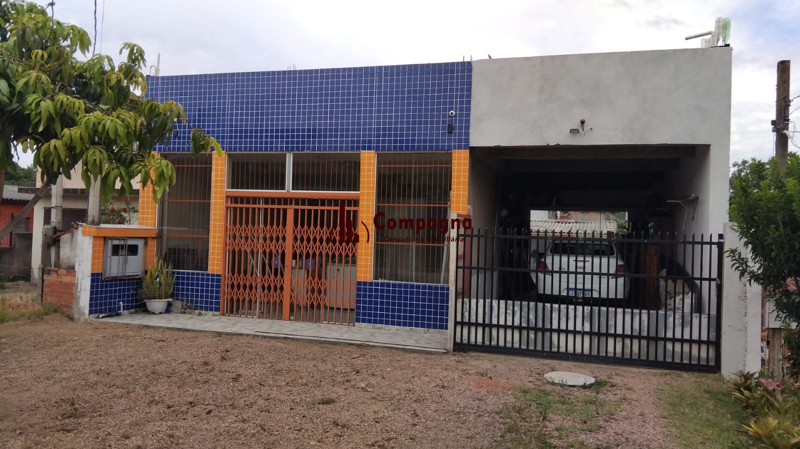 Casa para Venda - 182m², 2 dormitórios, sendo 1 suites, 3 vagas - Lami — foto 3