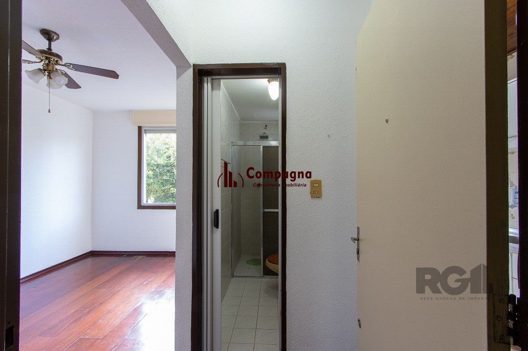 Excelente apartamento no bairro Cristal com 1 dormitório, living, banheiro e cozinha. — foto 5