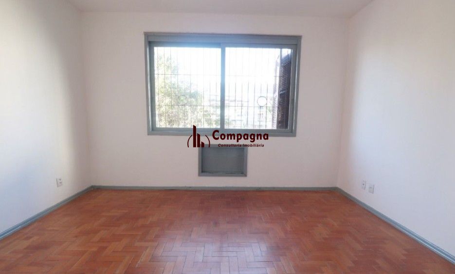 Apto 02 dorm e 01 vaga, sala, coz, dep emp, frente, 77 m2, Bairro Passo da Areia — foto 4