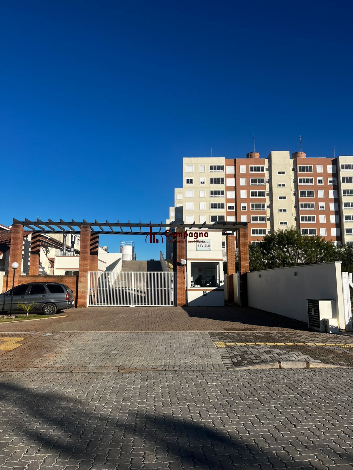 Apto 02 dorm com vaga, térreo, Pq Santa Fé, 50 m², aceita financiamento e FGTS