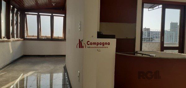 Vende-se bela cobertura de 122m², 2 quartos 2 vagas, desocupado - Auxiliadora — foto 3