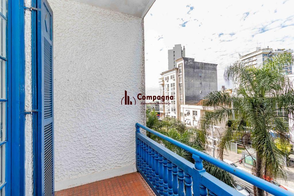 Vende-se apartamento com 2 quartos, sacada e 1 vaga – 113 m² – Moinhos de Vento — foto 3