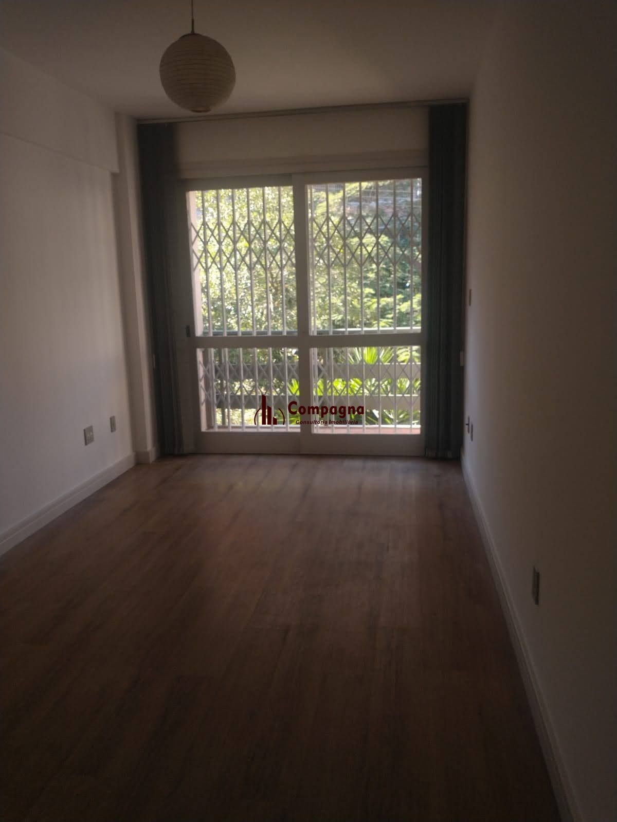 Vende-se apartamento com 2 quartos, 58m² e 1 vaga - Auxiliadora
