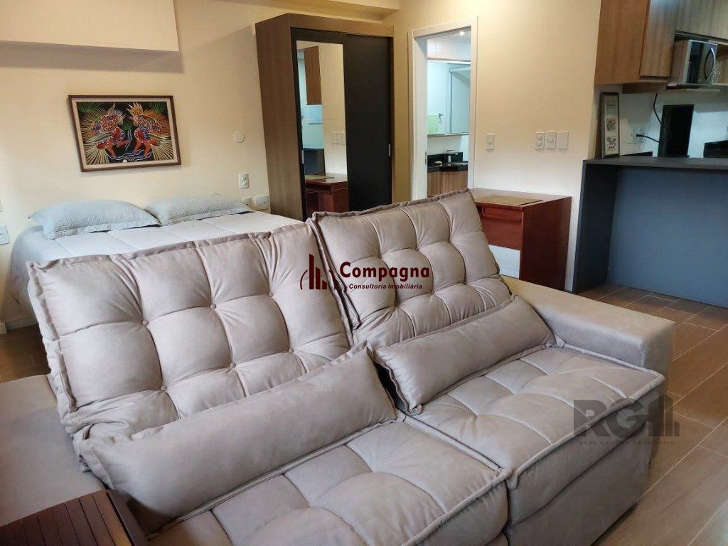 Apartamento stidio com 1 dormitório, 1 vaga de garagem no Bairro Auxiliadora. — foto 2