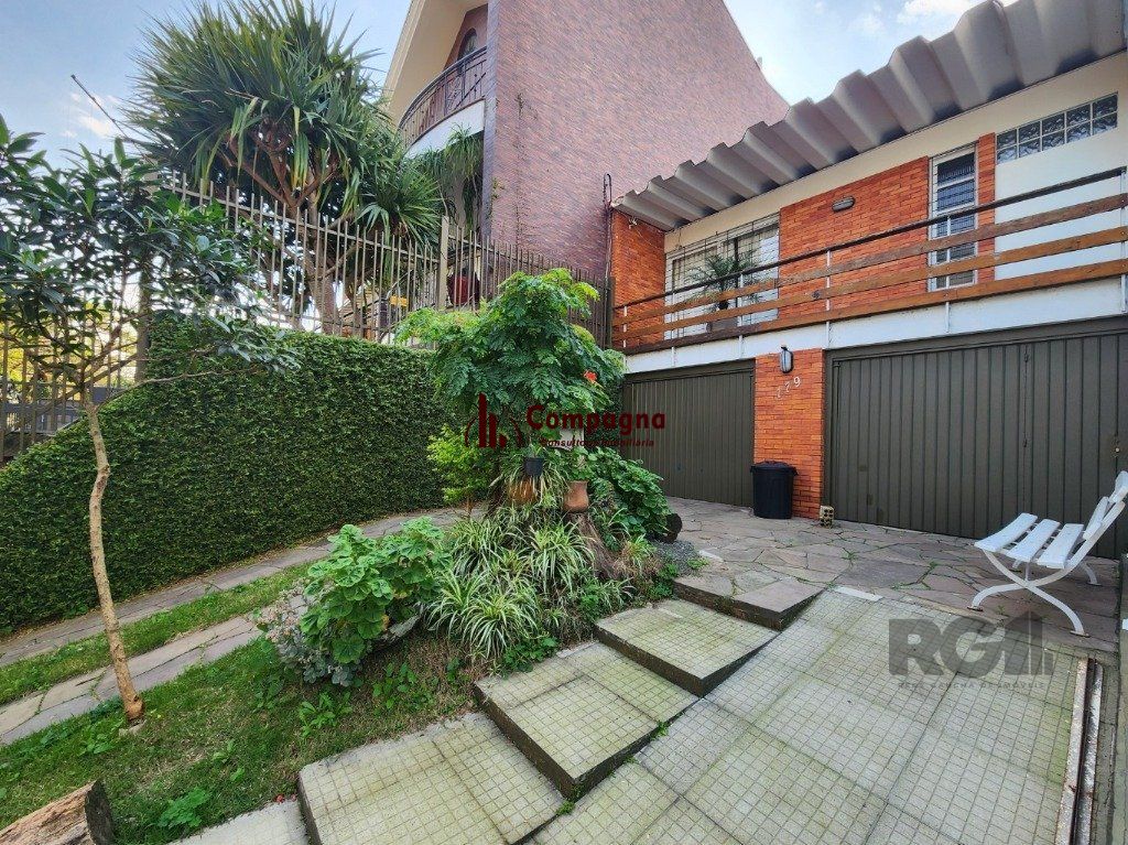 Vende-se excelente cada 3 quartos com suíte, 4 vagas, anexo comn salão de festas, podendo ser usada para fins comerciais - 255m² - Chácara das Pedras — foto 3