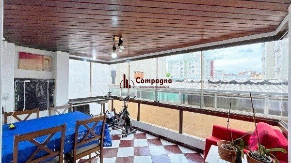 Apartamento com 3 Dormitórios, Suíte e Sacada e 1 vaga - 115m² - Petrópolis — foto 5