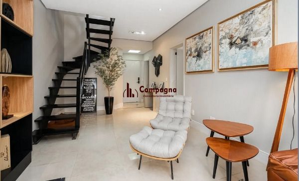 Vende-se cobertura com 2 dormitórios, sendo 1 suíte no bairro Auxiliadora — foto 4