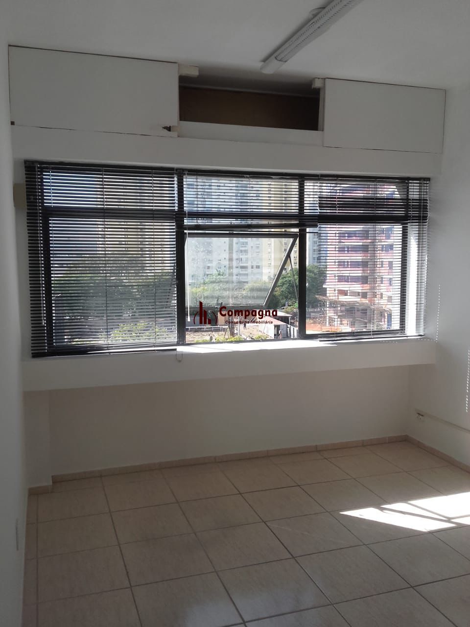 Vende-se sala comercial com 35m² - Passo D’Areia