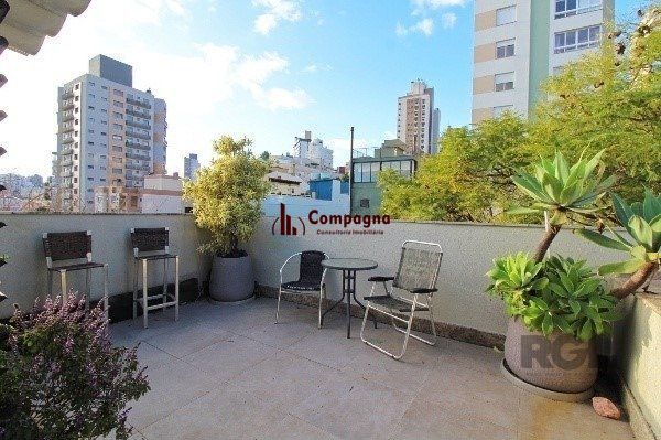 Bela cobertura 2 quartos com suíte e vaga coberta, sacada e piscina - 123m² - Bairro Petrópolis — foto 5