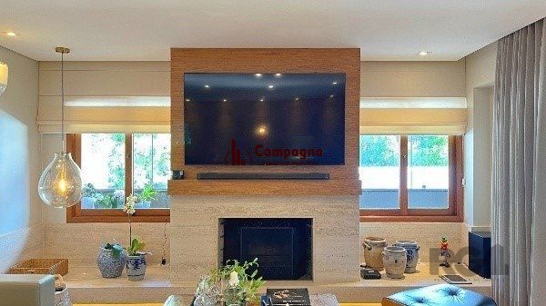 Apartamento de 200m², 4 quartos, 1 suíte e 4 vagas – Moinhos de Vento — foto 3