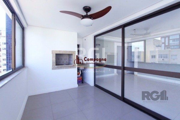 Vende-se apartamento 3 dorm com suíte e sacada 2 vagas cobertas - 126m² - Mont'Serrat — foto 2