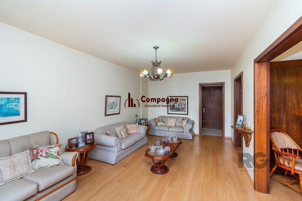 Vende-se amplo apartamento 3 quartos c/ suíte, 2 vagas, living com sacada e vista - 139m² - Auxiliadora — foto 4