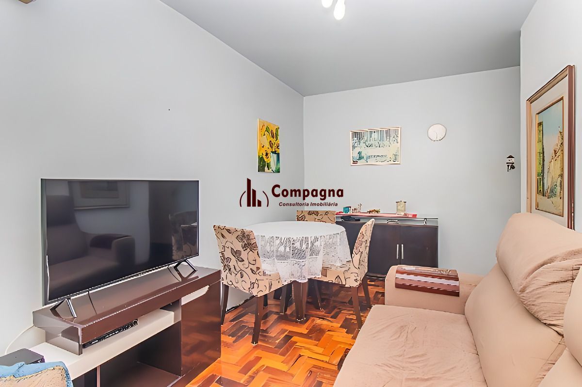 Vende-se apartamento com 3 quartos com closet - Petrópolis