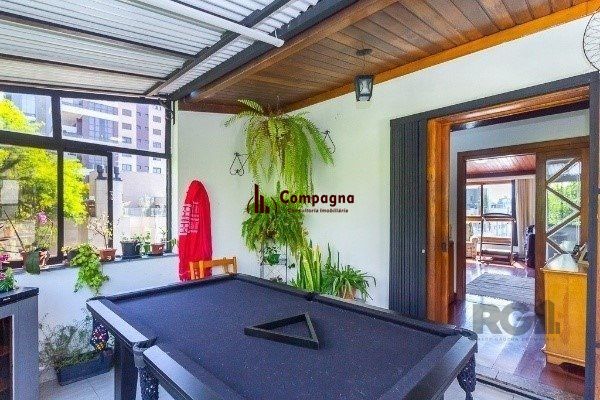 Cobertura para Venda - 100.94m², 3 dormitórios, sendo 1 suites, 2 vagas - Petrópolis — foto 2