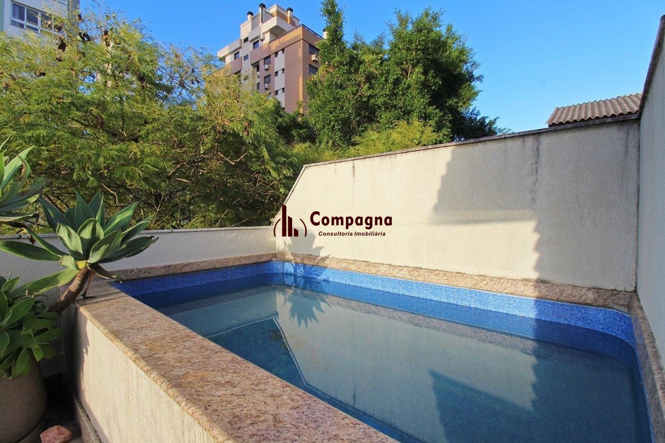 Bela cobertura 2 quartos com suíte e vaga coberta, sacada e piscina - 123m² - Bairro Petrópolis