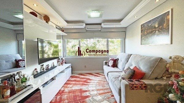Apartamento de 2 dormitórios, 1 suíte e 1 vaga de garagem coberta e escriturada no bairro Floresta — foto 2