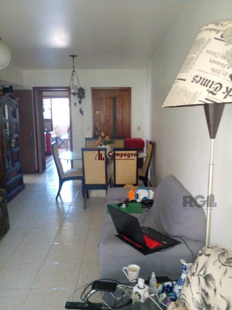 Apartamento de 2 dormitórios, 2 banheiros e 1 vaga de garagem no Bairro Petrópolis — foto 5