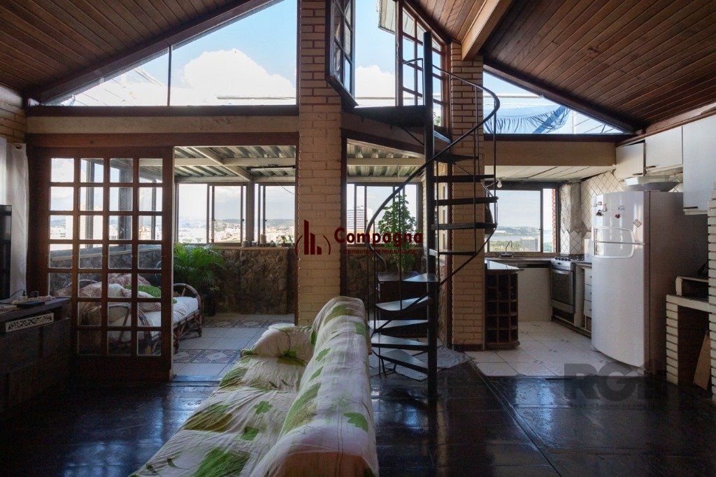Cobertura 2 Quartos com Terraço, Lareira e Vaga no Centro Histórico - 93m² - Centro Histórico