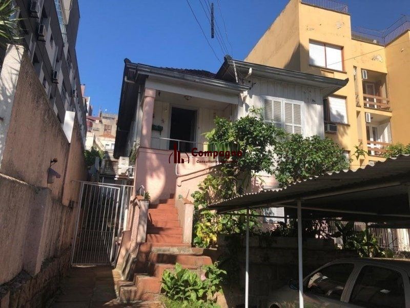 Terreno amplo com 8,80m²x63,50m² de área total, excelente localização no Bairro Petrópolis — foto 4