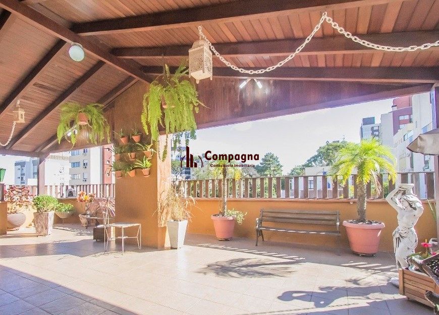 Vende-se cobertura com 3 quartos (1 suíte), 315 m², 2 vagas - Bela Vista — foto 2