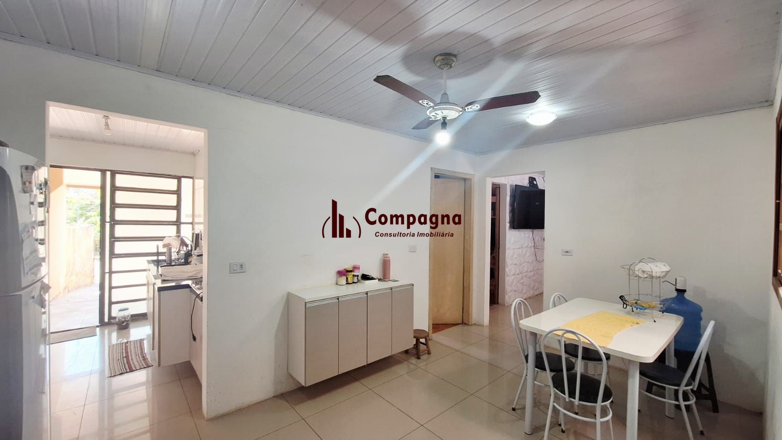 Se você procura uma casa com pátio e churrasqueira  para receber sua família e amigos , aqui é seu lugar! — foto 2