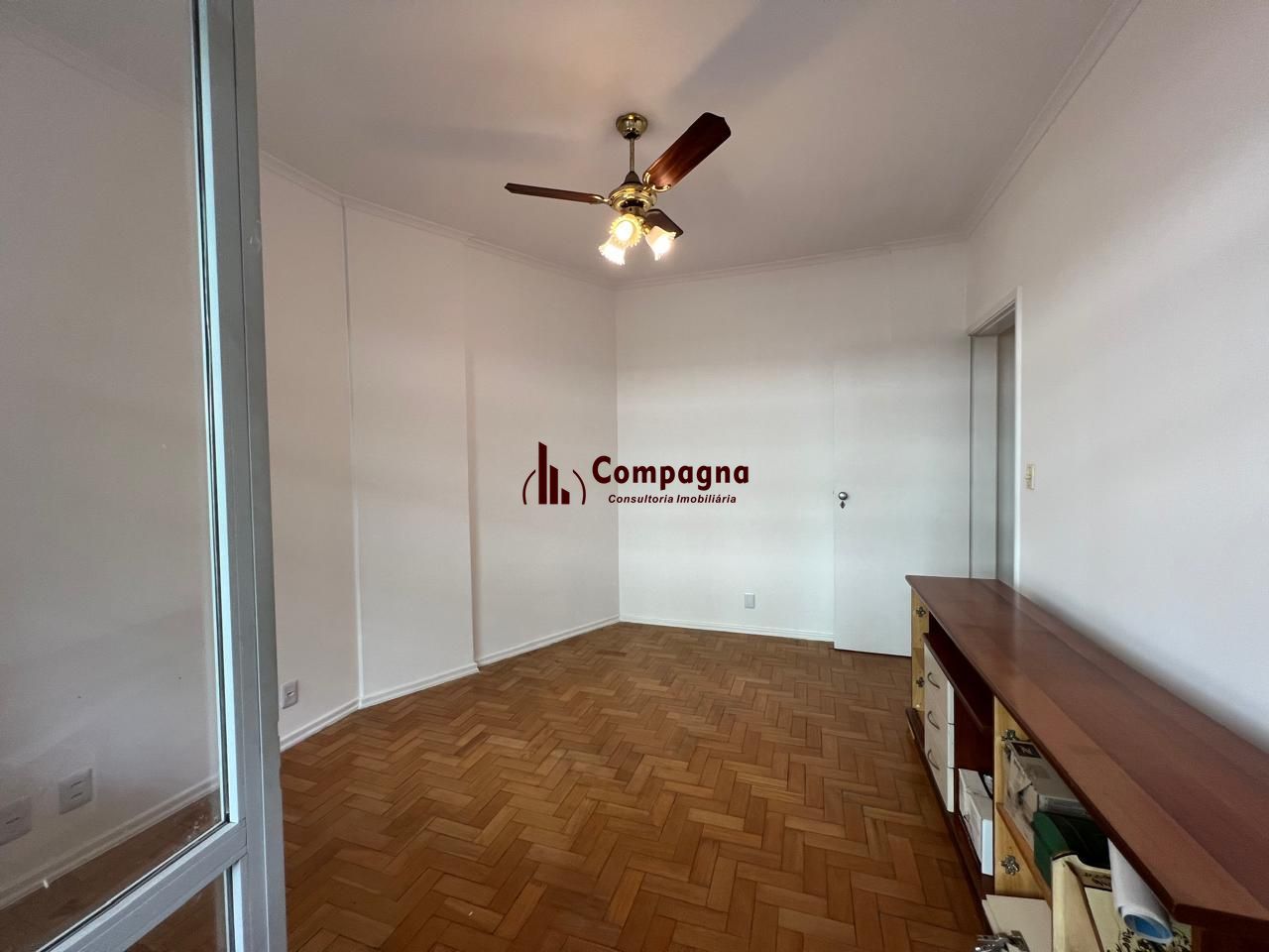 Apartamento amplo com 3 dormitórios,1 vaga, na Rua Duque de Caxias, Porto Alegre — foto 5