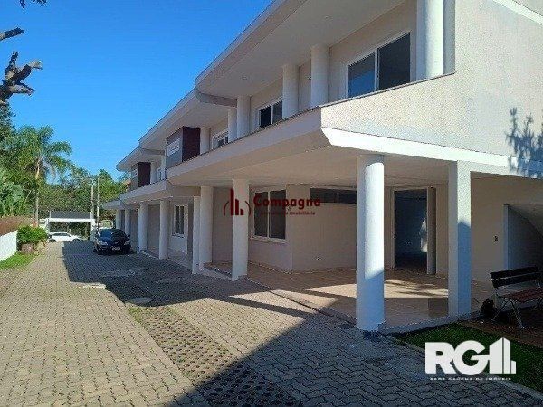 CASA A VENDA CONDOMINIO PEDRA REDONDA 03 DORMITORIOS