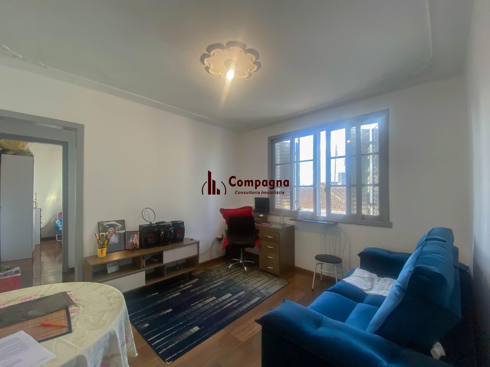 Apartamento à venda na Azenha, Porto Alegre – 1 dormitório, banheiro completo