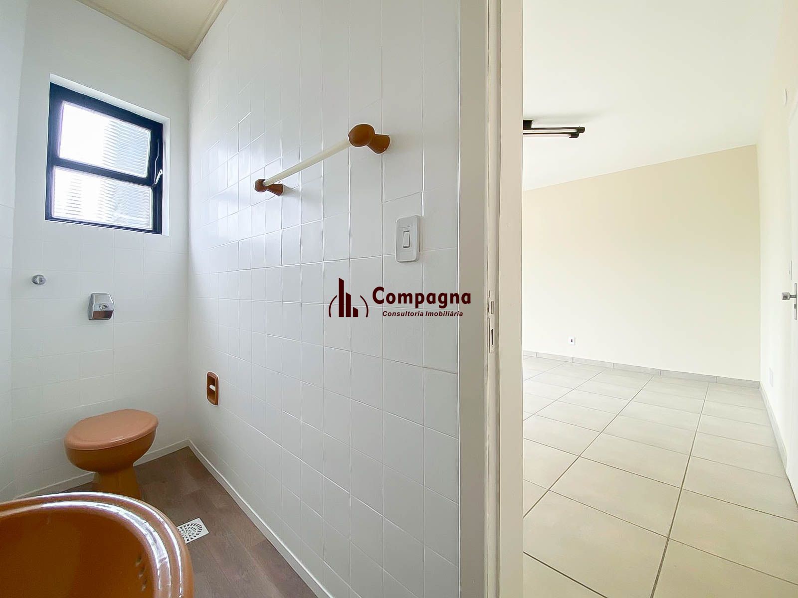 Sala Comercial à Venda na Av. Benjamin Constant – Andar Alto e Portaria — foto 3