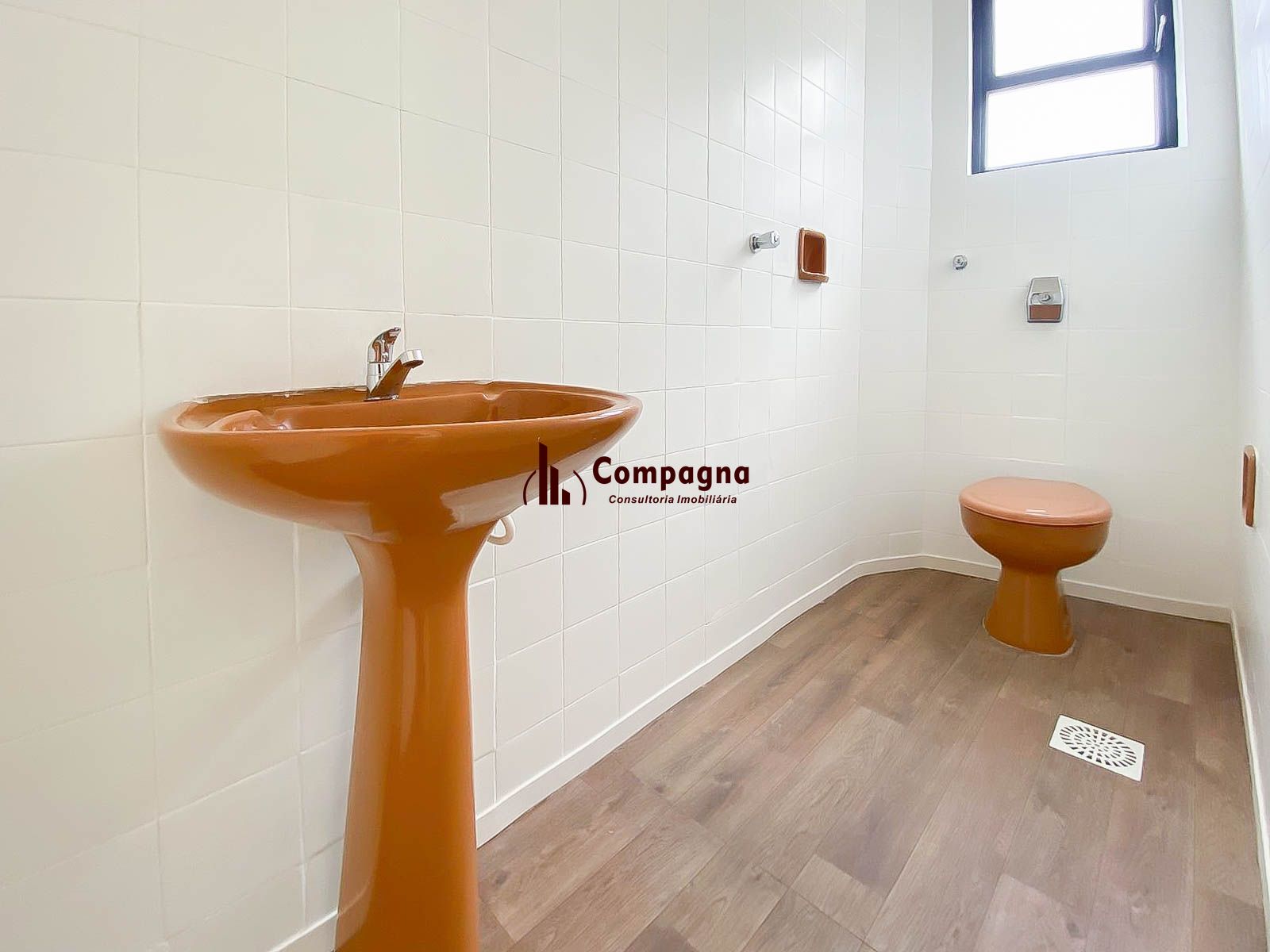 Sala Comercial à Venda na Av. Benjamin Constant – Andar Alto e Portaria — foto 4