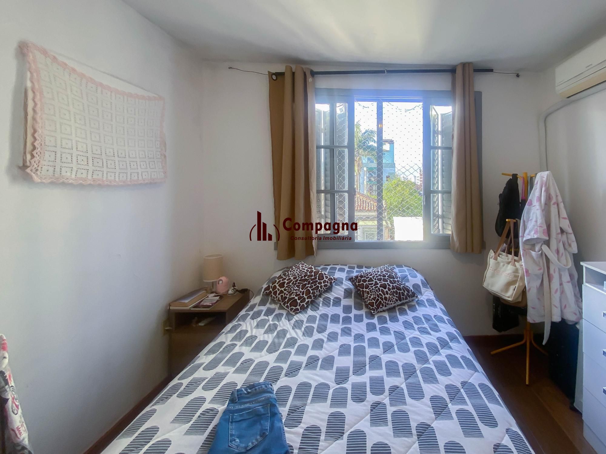 Apartamento à venda na Azenha, Porto Alegre – 1 dormitório, banheiro completo — foto 4