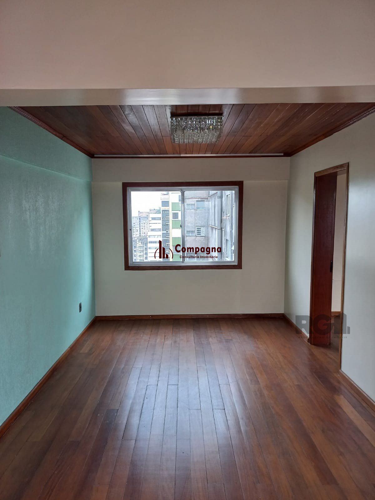 Apartamento de 2 dormitórios no centro venda
