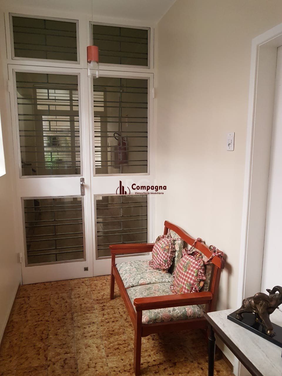 Apartamento para Venda - 115m², 3 dormitórios, Petrópolis — foto 2