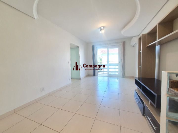 Apartamento de 2 dormitórios no bairro Azenha para comprar