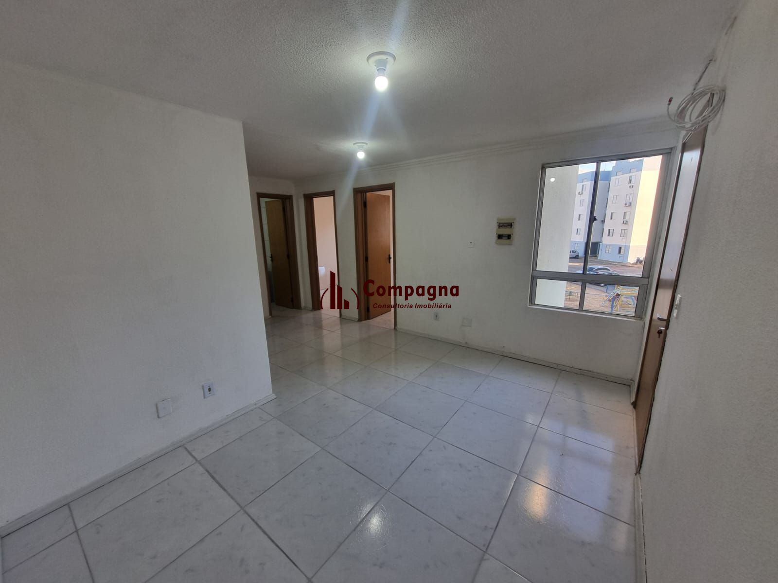 Excelente apartamento de 2 dormitórios, desocupado para venda  no bairro Partenon em Porto Alegre/RS.