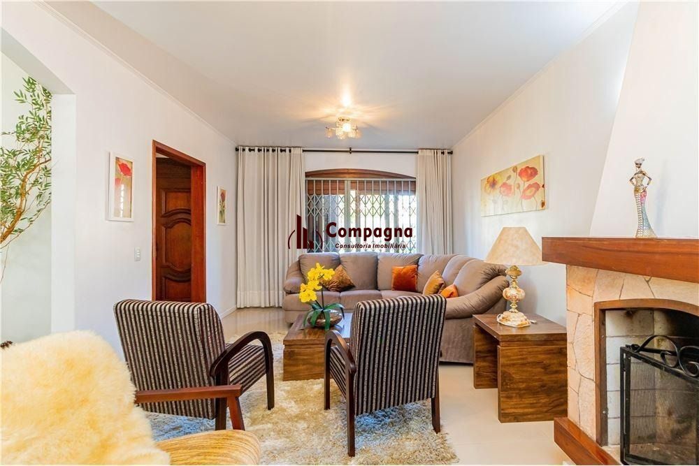 Ampla casa com 3  Dormitórios 293m² e Pátio amplo Próximo a Adda Mascarenhas — foto 5