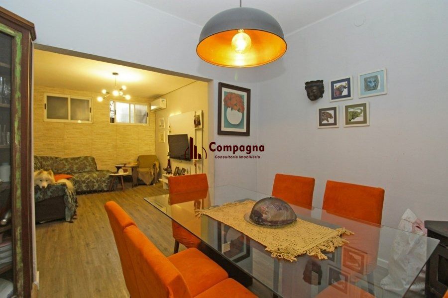 Casa 4 dormitórios, 220m² privativos,  RuaGeneral Couto de Magalhães
