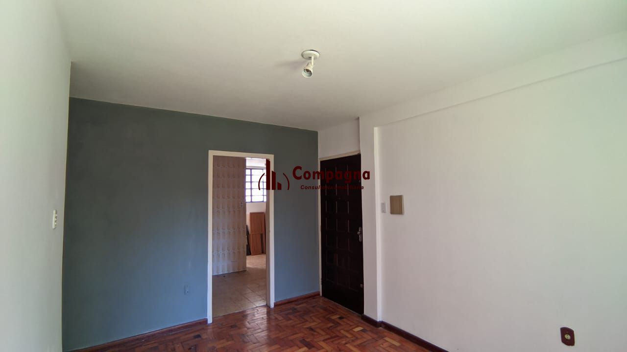 Apartamento térreo 2 dorm na Lasar Segall - São Sebastião