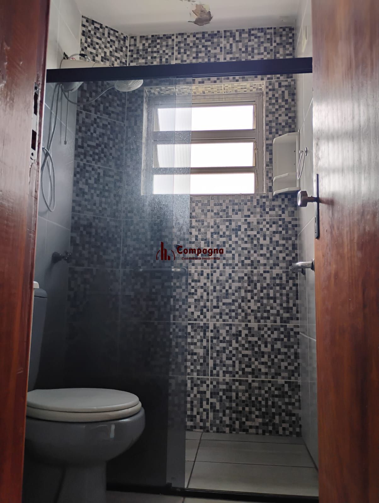 Apartamento 2 dormitórios, 67m², amplo e bem localizado na Av. Assis Brasil — foto 5