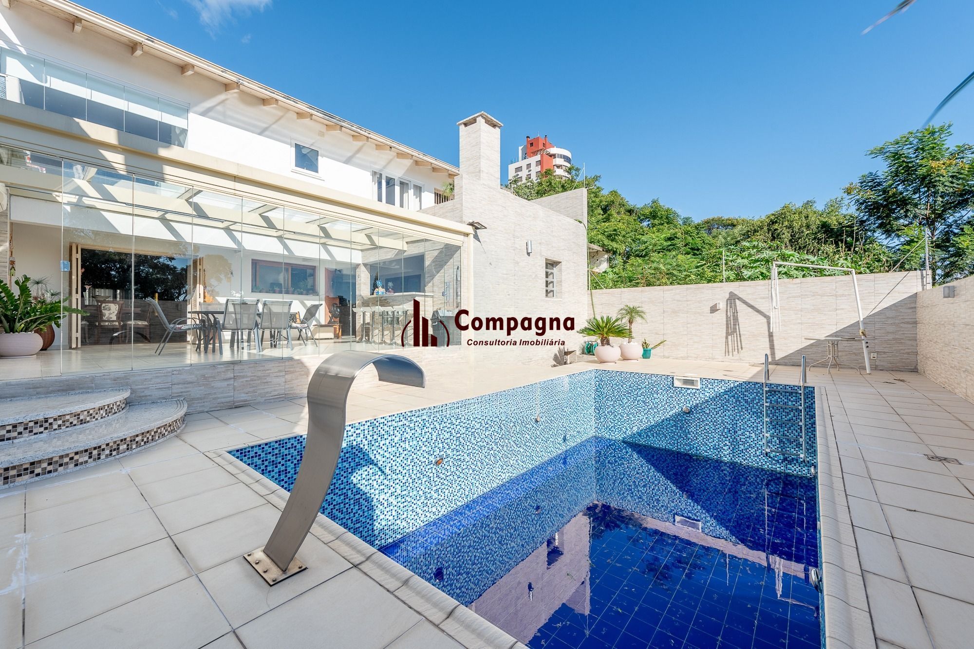 Casa  4 Dormitórios, Suíte Master, Piscina e espaço Gourmet no Jardim Planalto — foto 2