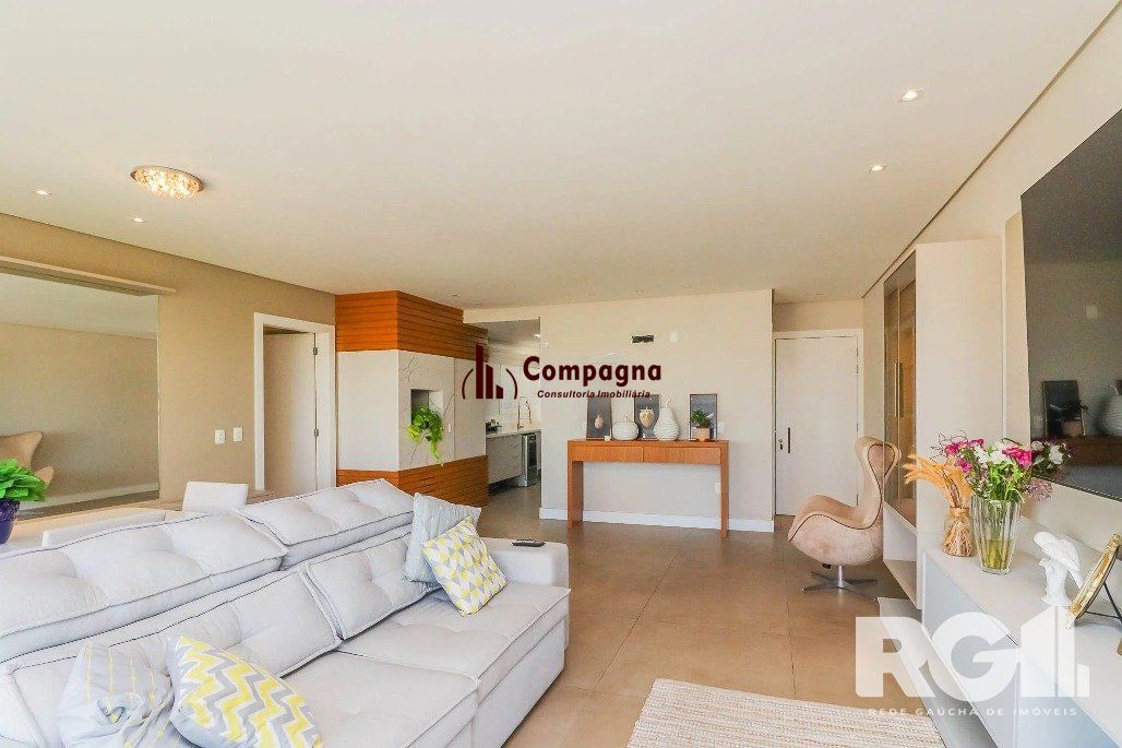 Apartamento com 3 Dormitórios, Suíte e Vaga Dupla – Andar Alto — foto 5