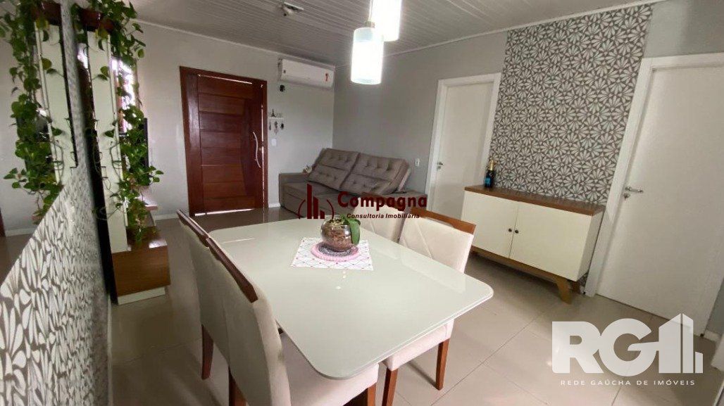 Casa 2 quartos à venda, 56m², Mário Quintana - Porto Alegre